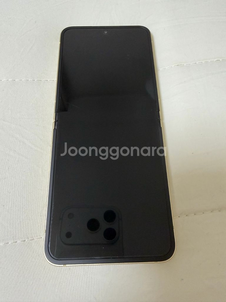 z플립6 팝니다 힌지쪽 하자있어요--9