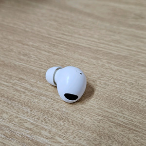 버즈2프로 화이트 오른쪽 SM-R510