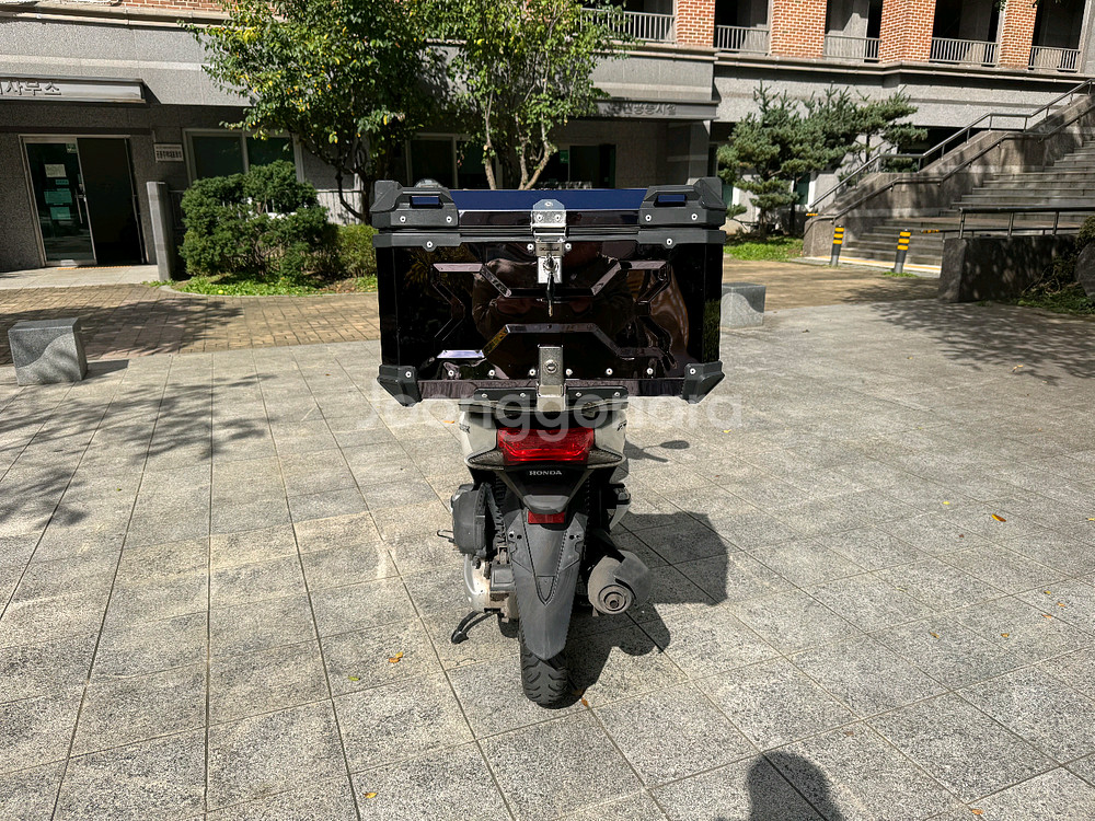 혼다 pcx125 18년 짧은키로수 판매합니다--3