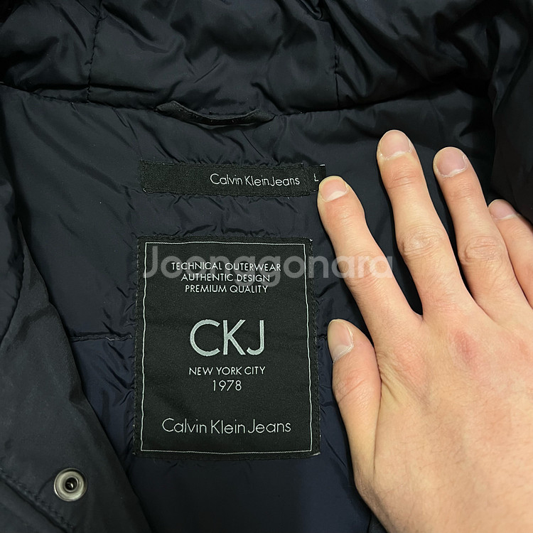 캘빈클라인 진스 여성 후드 야상 미디엄 패딩 점퍼 [네이비] L/100--3