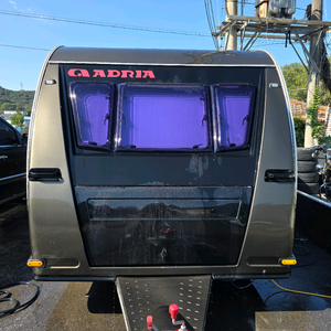 캠핑 카라반 트레일러