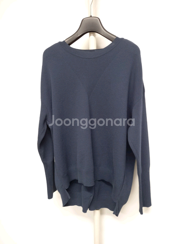 써스데이아일랜드 춘추 루즈가오리핏 니트블라우스 55.66--2