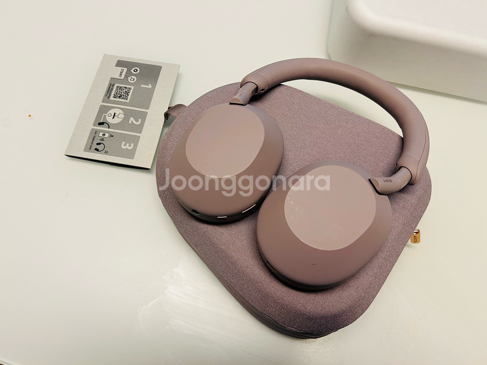 소니 WH-1000XM5 헤드폰 스모키핑크--5