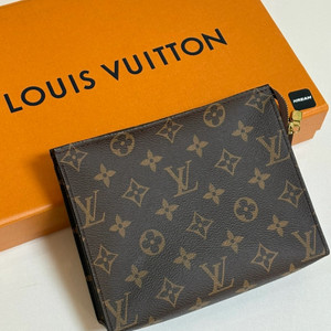 루이비통 모노그램 클러치