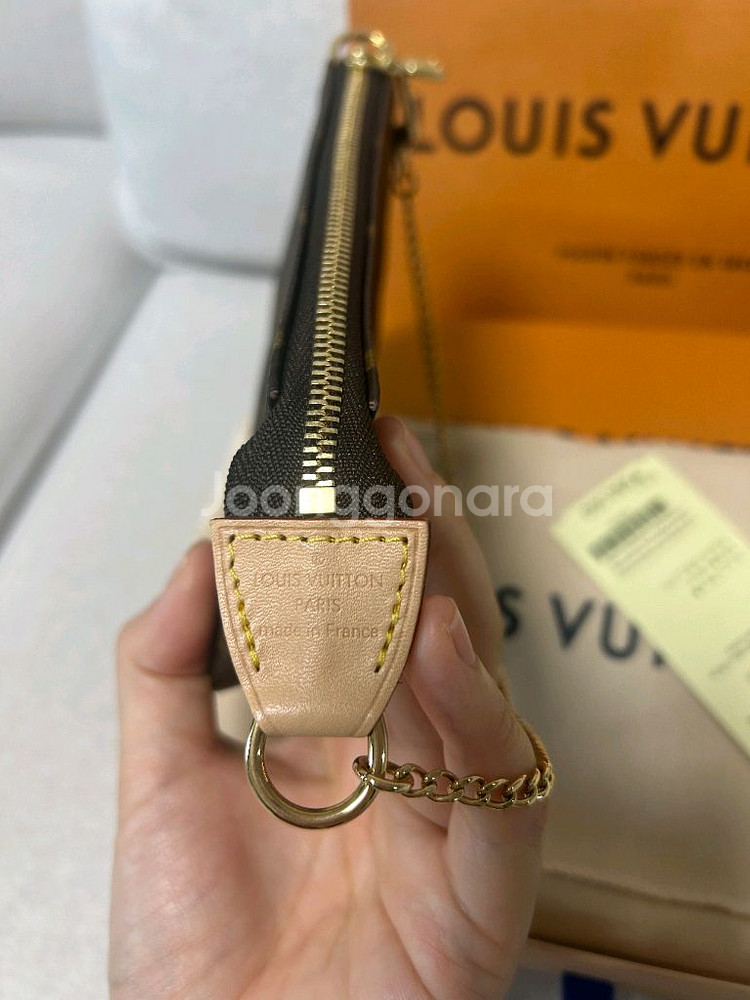 루이비통 미니 포쉐트 악세수아--2