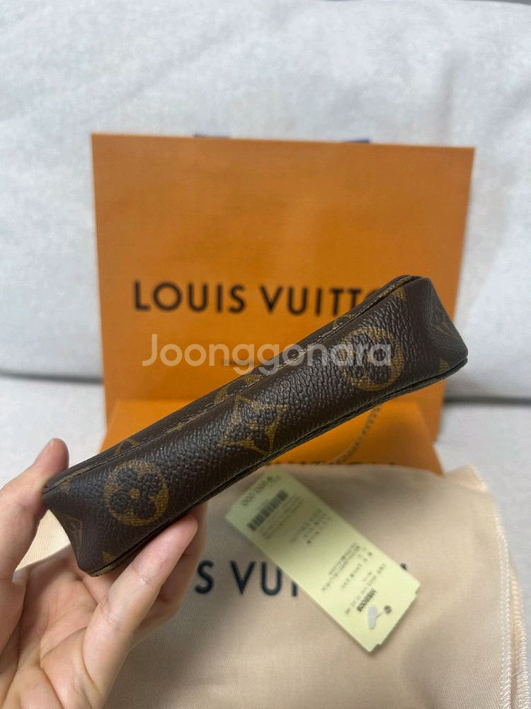 루이비통 미니 포쉐트 악세수아--1