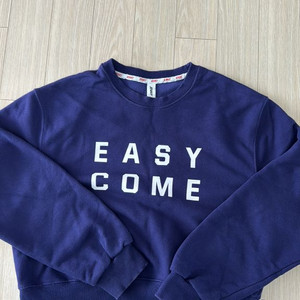 에이지 콜라보 맨투맨