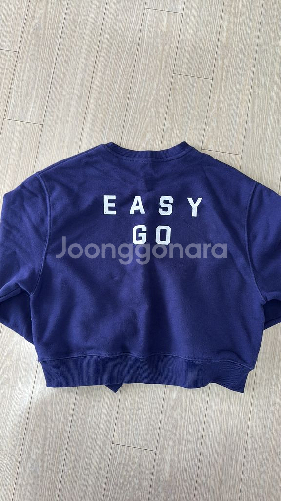 에이지 콜라보 맨투맨--2