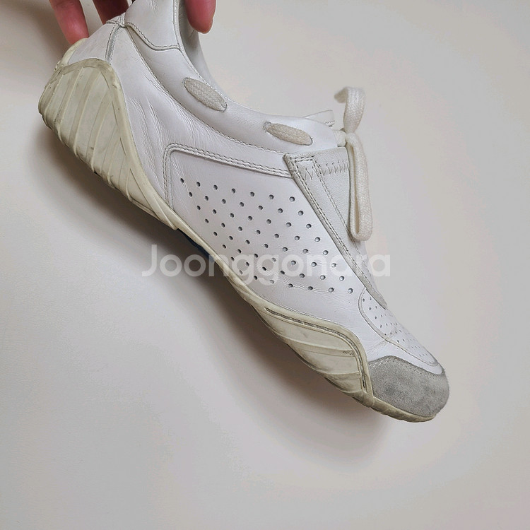 정품 디올스니커즈 35 1/2(반) 225--2