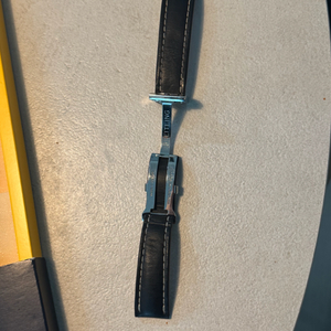 브라이틀링 22-20 가죽 디버클