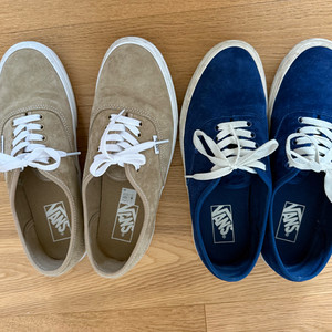 반스 어센틱 피그 스웨이드 판매합니다. 블루 + 베이지 두 켤레 일괄