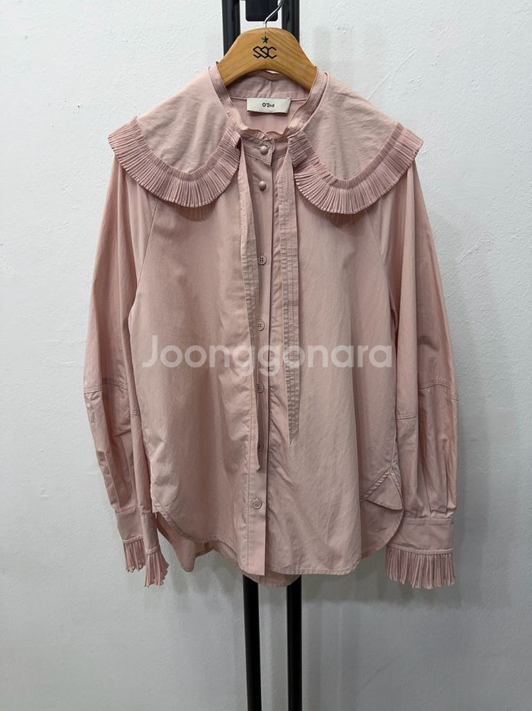 정품) O2ND 오즈세컨 한섬 20ss 프릴 장식 셔츠 76--0