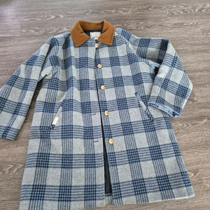 더멜로우가드너 150사이즈 울코트팔아요~~