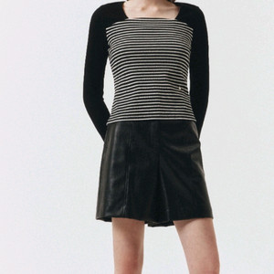 ARTID 아티드 스퀘어넥 스트라이프 니트 티