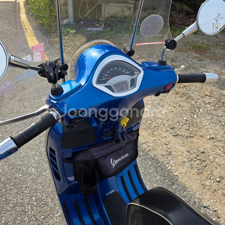 베스파gts300 15년 3만 저렴하게 판매합니다.--9