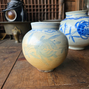 조선시대 청화백자 불수문호 / 석류문호