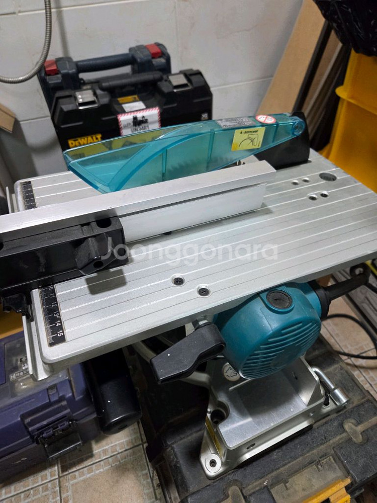 마끼다 각도절단기 테이블쏘겸용 lh1040f판매합니다--0