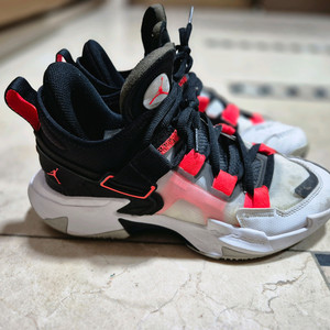 나이키 조던 와이낫제로 농구화 250