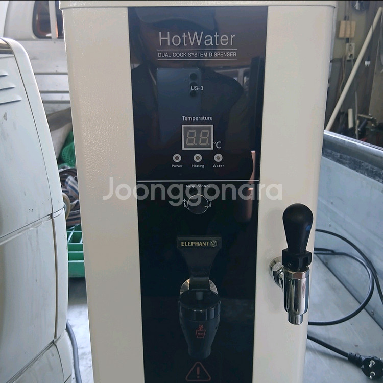 핫워터 디스펜스 사용감 없음--2