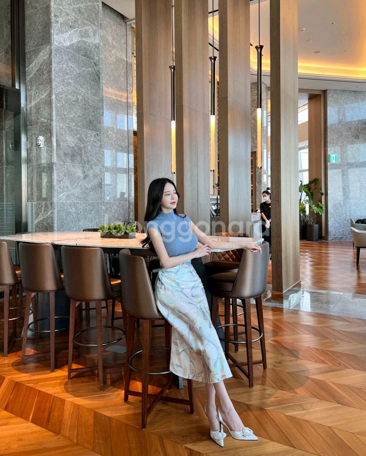 [르미룸] 반목나시티+에어라인샤틴롱스커트+스퀘어큐빅벨트 (새상품)--1