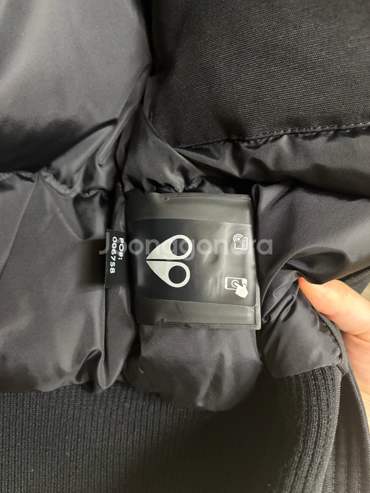 무스너클 블랙퍼 데비 봄버 패딩 S (MK2002LB)--6