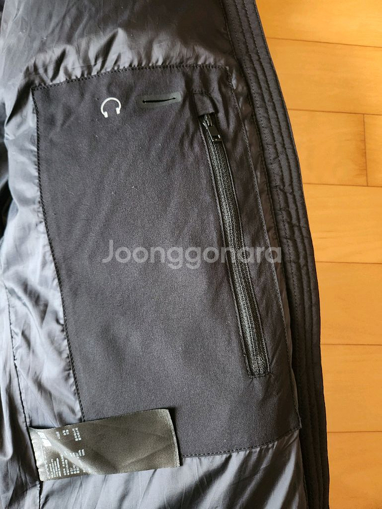 유니클로 심리스 다운패딩 M--6