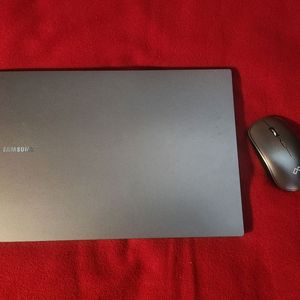 삼성 노트북 플러스 2 NT550XDA