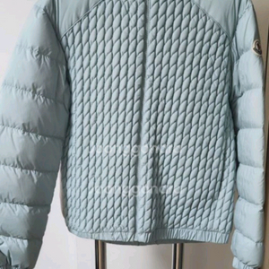 새제품 몽클레어 패딩 55사이즈/14A