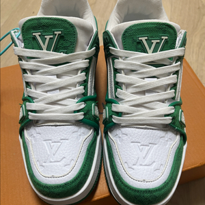 루이비통 스니커즈