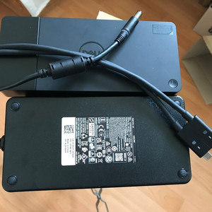 델 도킹스테이션 (WD19DC)+ 아답타포함 240.0W 19.5V 12.3A