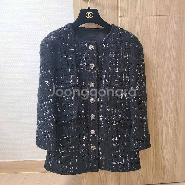 정품 샤넬트위드자켓 36사이즈--2