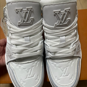 루이비통 스니커즈