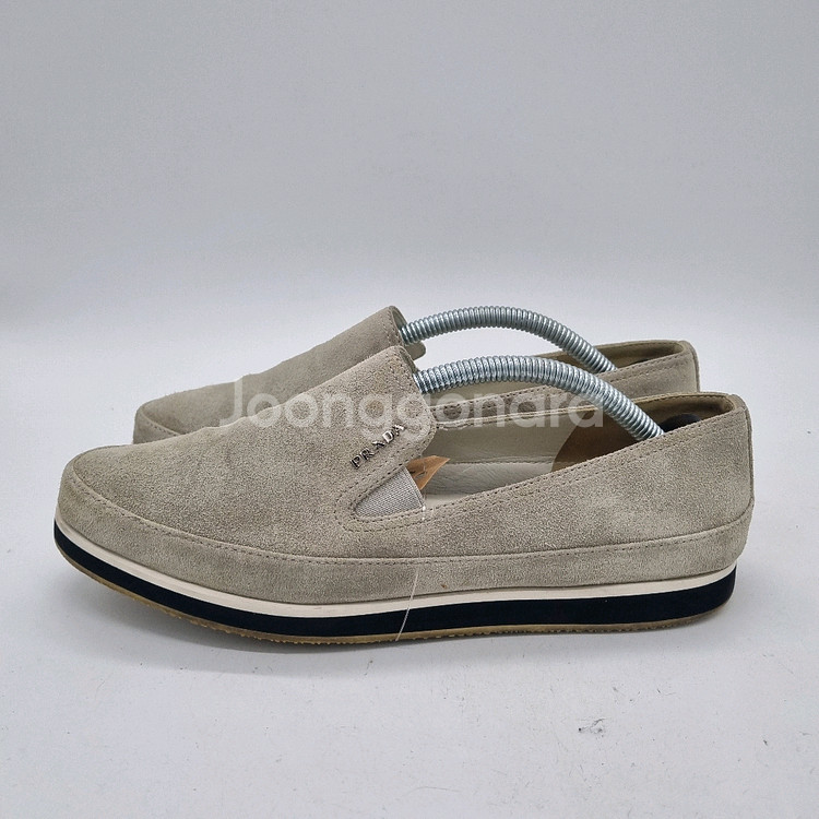 프라다 스웨이드 슬립온 스니커즈 그레이 여성 250mm--3