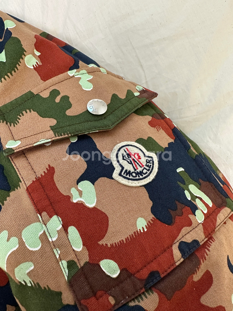 (정품) 몽클레어 남성양면패딩 루즈핏 신품급 판매--3