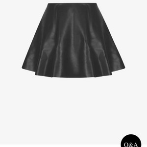 더로랑 플레어 레더 미니스커트