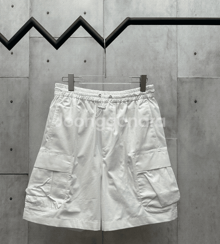 [구/찌] 새상품 / 반바지 / 허리 약 30인치--1