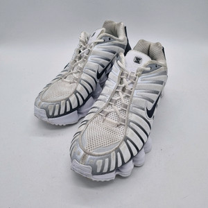 나이키 샥스 TL 화이트 메탈릭 플래티넘 여성 245~