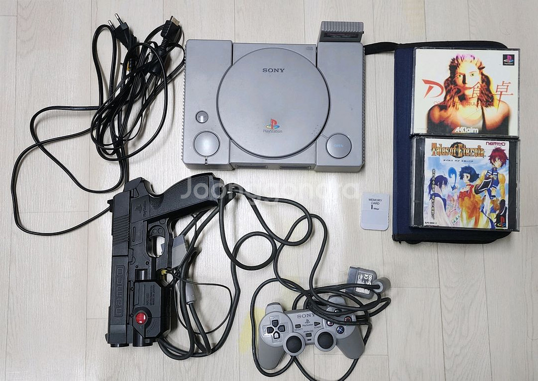 PS1 플스1 본체 셋트와 건콘, 게임샤크, 복사게임 다수 일괄 판매합니다.--0