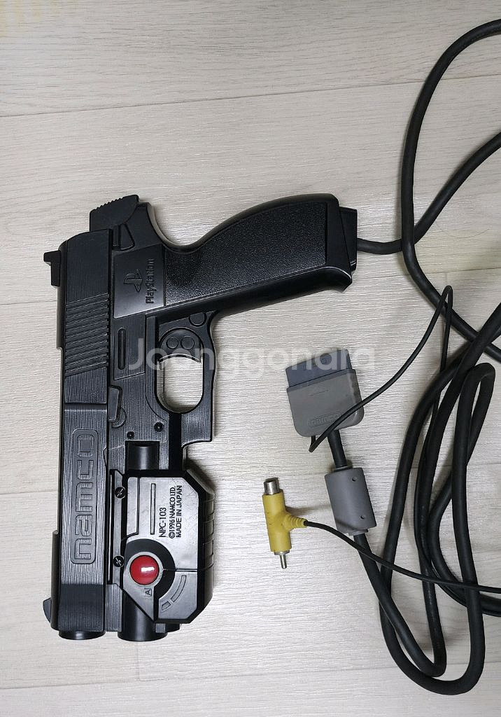 PS1 플스1 본체 셋트와 건콘, 게임샤크, 복사게임 다수 일괄 판매합니다.--4