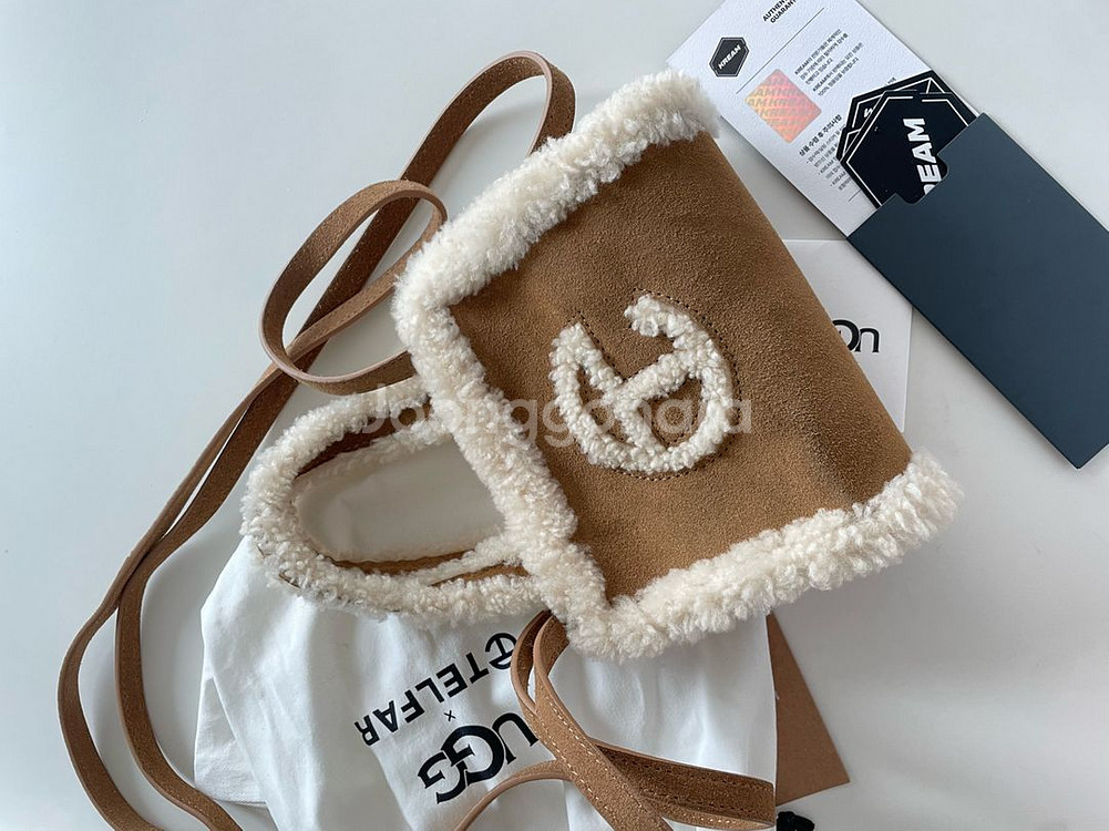 텔파 x 어그 스몰 쇼핑백 체스트넛--2