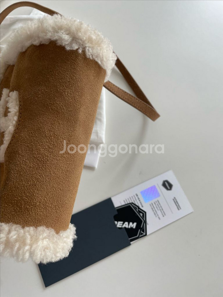 텔파 x 어그 스몰 쇼핑백 체스트넛--5