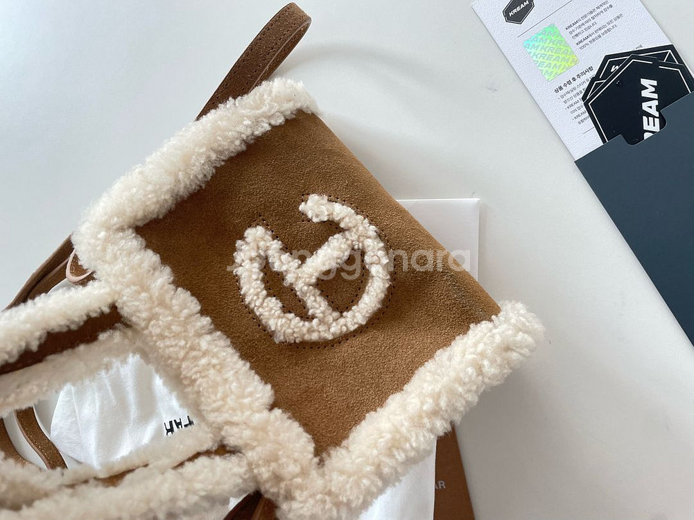 텔파 x 어그 스몰 쇼핑백 체스트넛--8