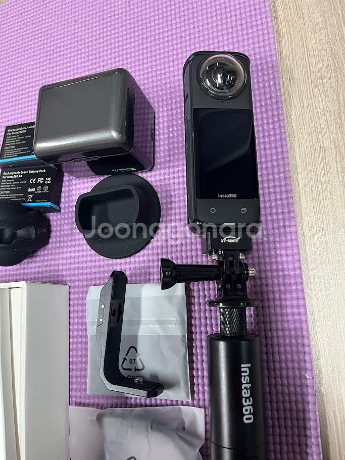 인스타360 X4 액션캠 풀세트--3