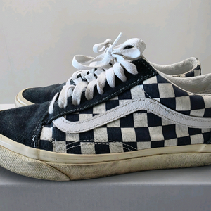 체크패턴 스니커즈