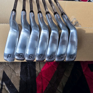 브릿지스톤 v300 9세대 4-p 완전 민트급