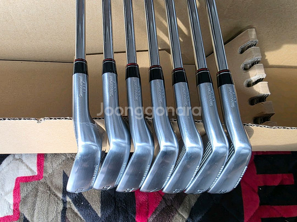 브릿지스톤 v300 9세대 4-p 완전 민트급--1