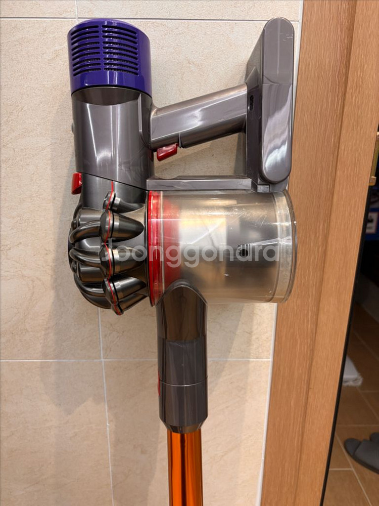 다이슨 국내 정품 V8 진공 무선 청소기--1