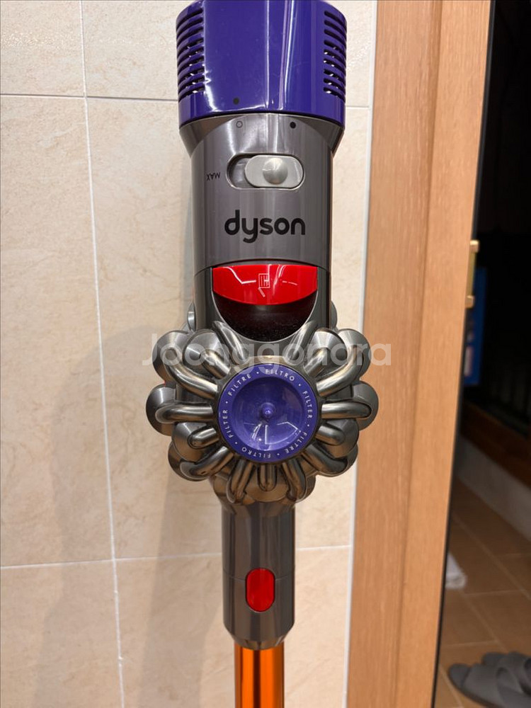 다이슨 국내 정품 V8 진공 무선 청소기--0