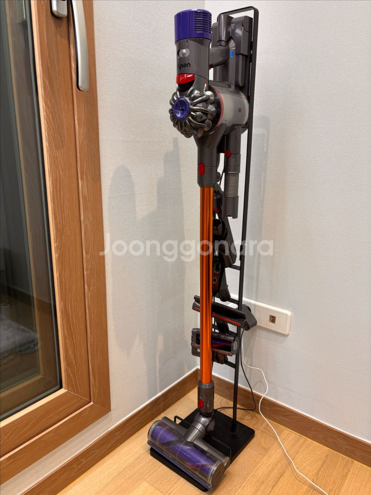 다이슨 국내 정품 V8 진공 무선 청소기--6