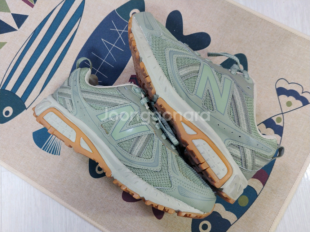 뉴발란스 410 운동화 (240)--1